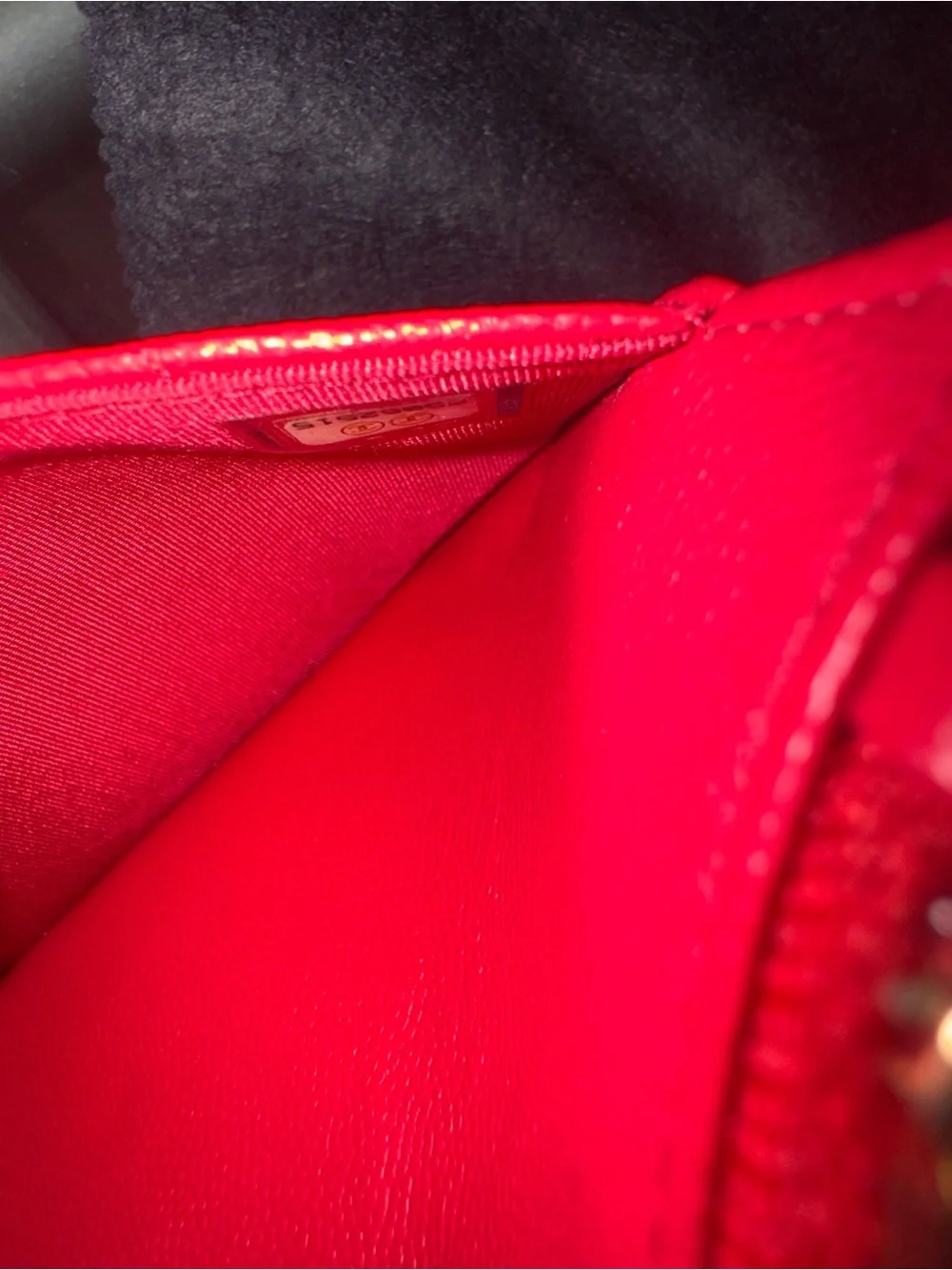 CHANEL authentic vivid